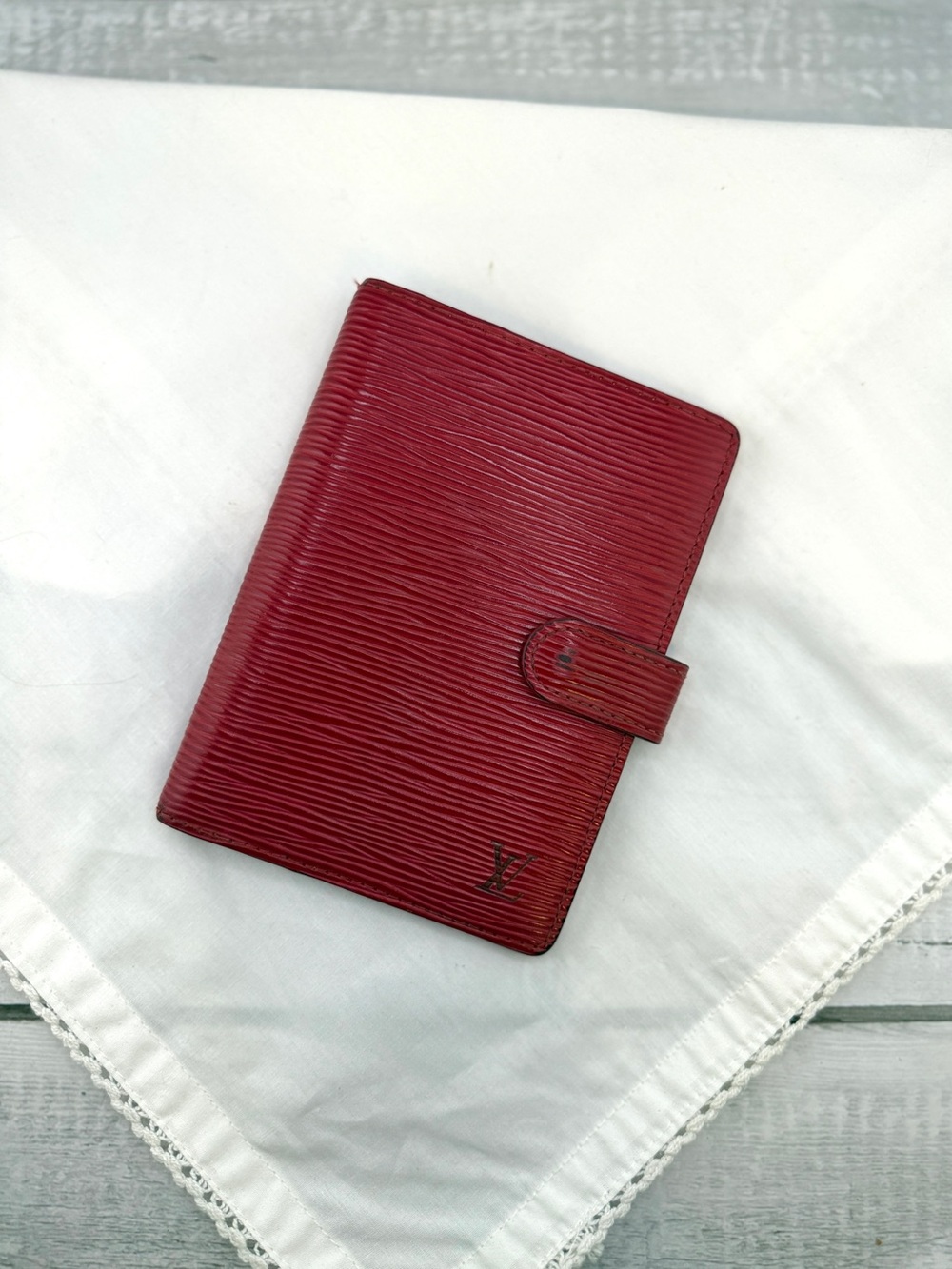 AUTHENTIC Louis Vuitton Agenda. Red.